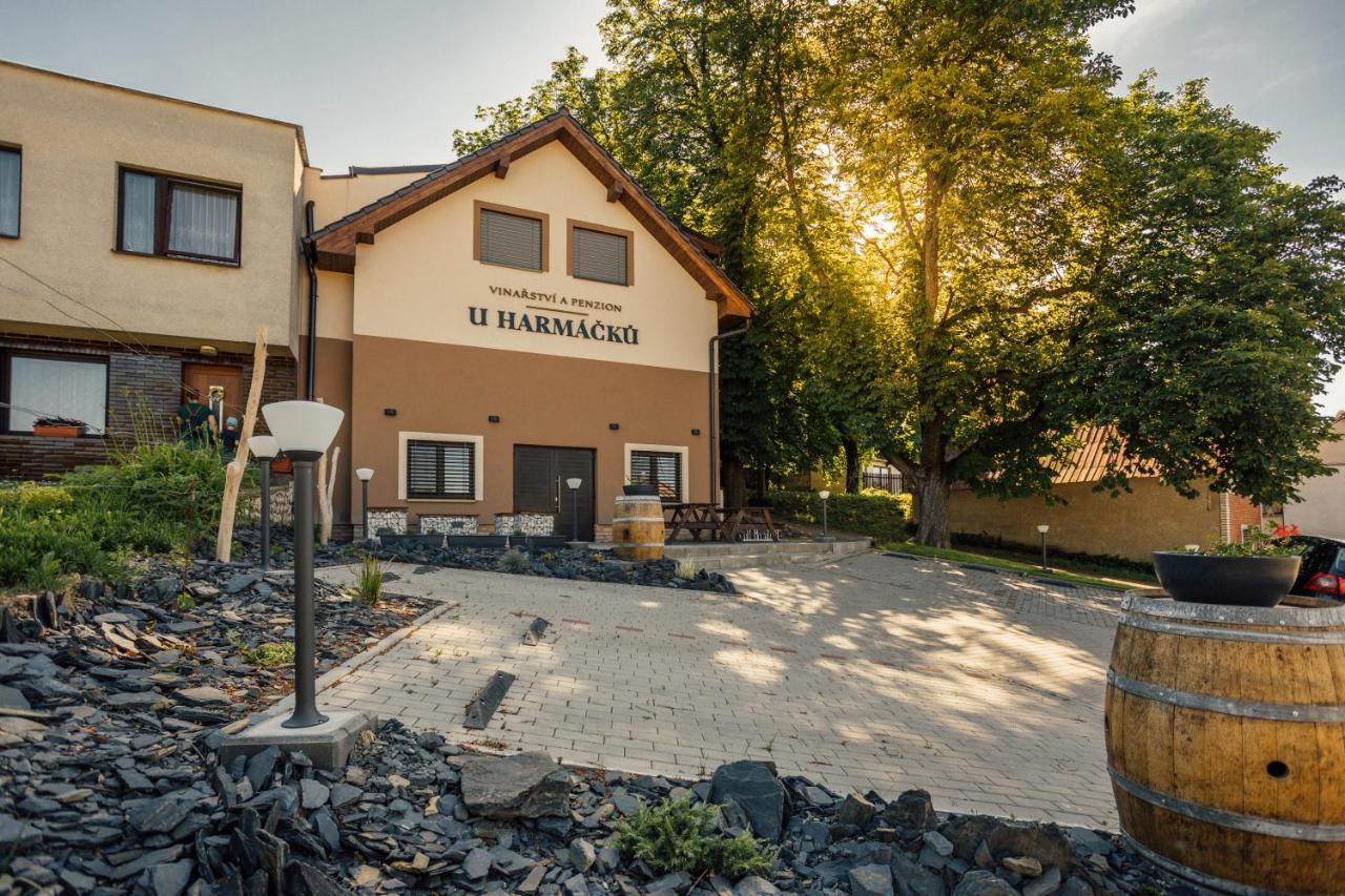 Penzion U Harmacku Hustopece Exterior photo